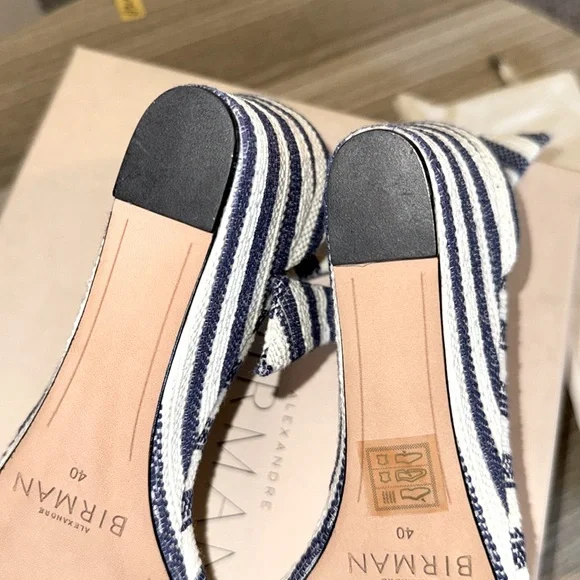 Brand new Alexandre Birman Shoe . - Picture 7 of 7